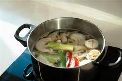 BRODO IN PASTA-CARNE MANZO